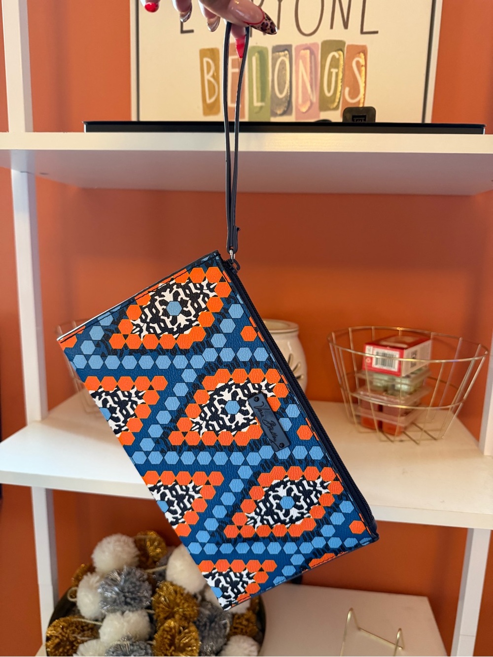 VERA BRADLEY Geometric Wristlet Clutch(NWOT)